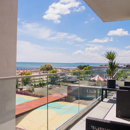 Apartment Golden Shell Mamaia Nord