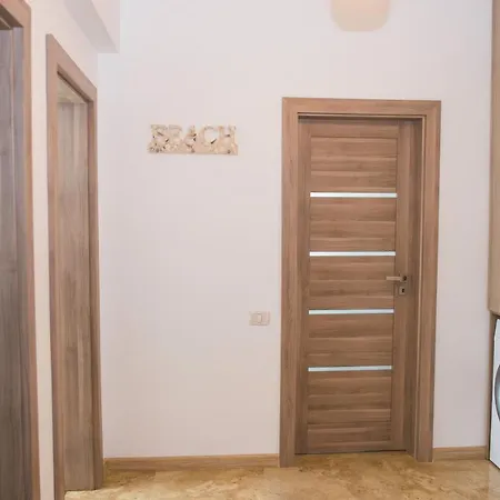 Golden Shell Mamaia Nord Apartmán